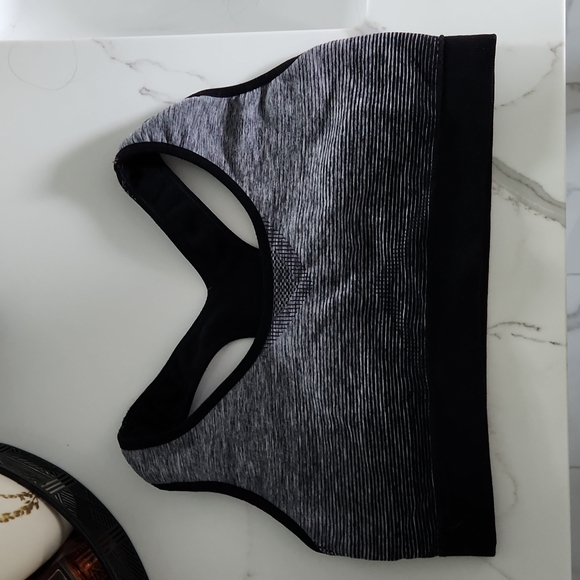 SOLD | Smartwool Sports Bra XS - Picture 1 of 3